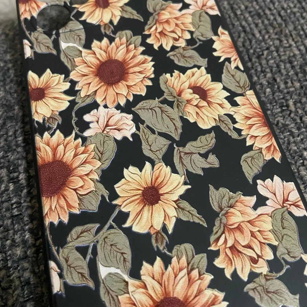 Sunflower Pattern Phone Case - iPhone 11